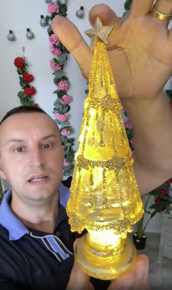 Choinka led złota 23