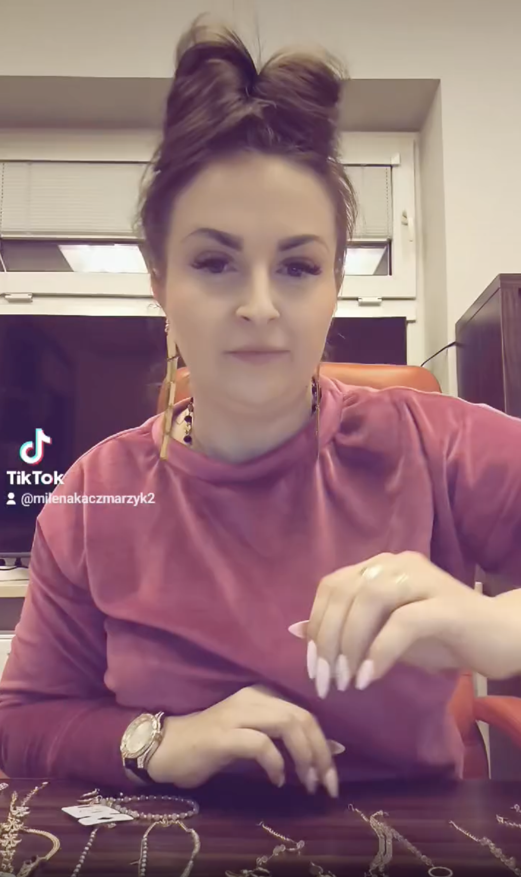 BRANZO CZARNA KRYSZTAŁOWA Z HEMATYTEM